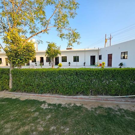 Govind Resort Mathura Exterior foto
